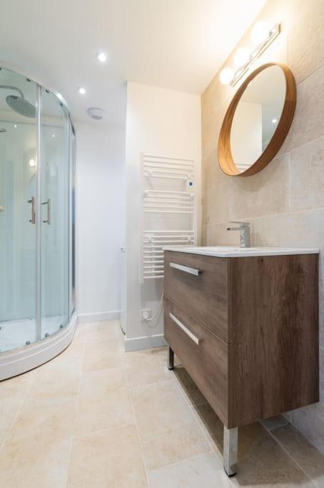 Appartement Meuse & Mono, En Hyper Centre Charleville-Mézières المظهر الخارجي الصورة